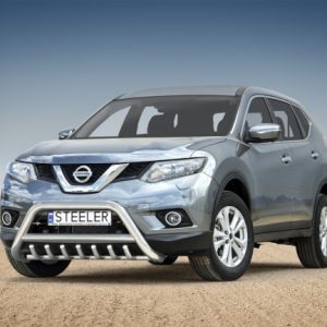 Steeler karjapuskuri hampailla Nissan X-trail