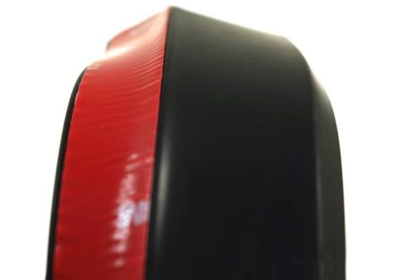 Musta puskurin lippa